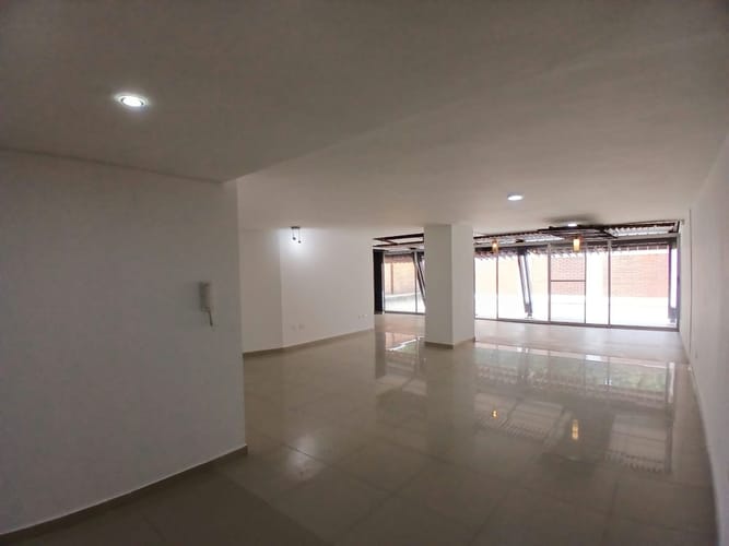 Apartamento de 3 alcobas en arriendo en San Vicente, Cali, 127 m² · foto 3 de 24