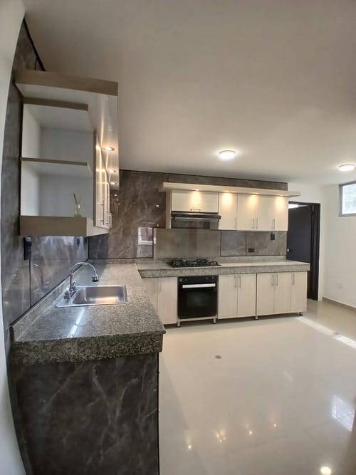 Apartamento de 3 alcobas en arriendo en San Vicente, Cali, 127 m² · foto 5 de 24
