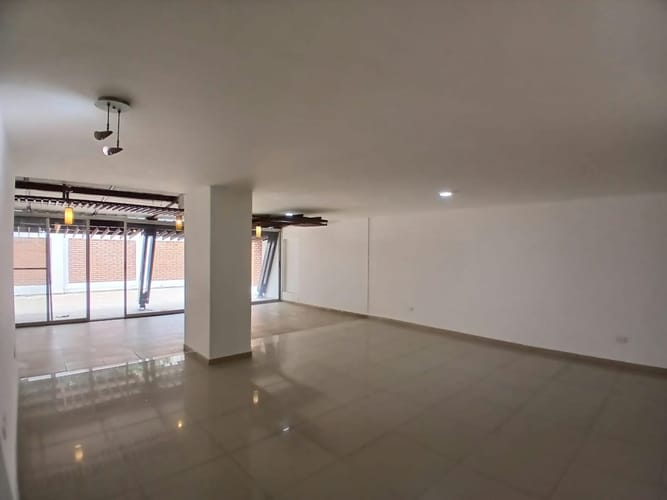 Apartamento de 3 alcobas en arriendo en San Vicente, Cali, 127 m² · foto 6 de 24