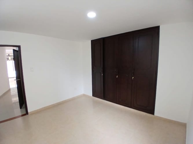 Apartamento de 3 alcobas en arriendo en San Vicente, Cali, 127 m² · foto 16 de 24