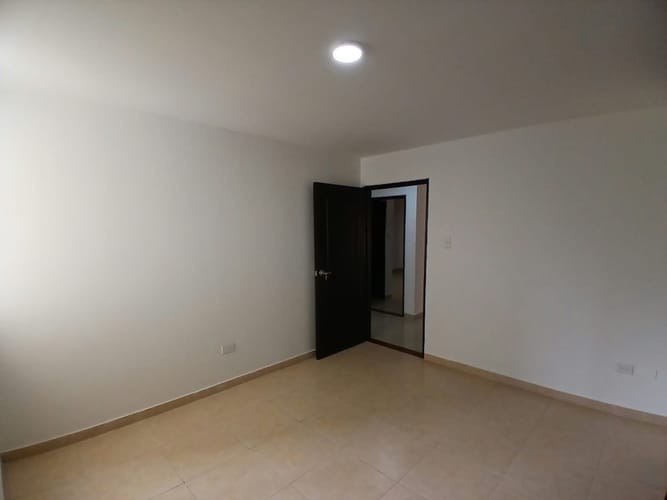 Apartamento de 3 alcobas en arriendo en San Vicente, Cali, 127 m² · foto 17 de 24