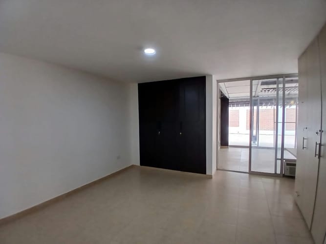 Apartamento de 3 alcobas en arriendo en San Vicente, Cali, 127 m² · foto 23 de 24
