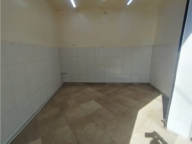 Local en arriendo en La Gloria, Medellín, 12 m² · foto 4 de 15