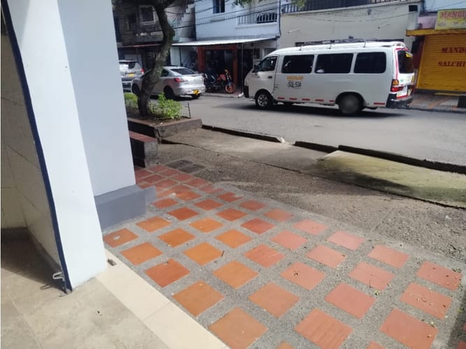 Local en arriendo en La Gloria, Medellín, 12 m² · foto 14 de 15