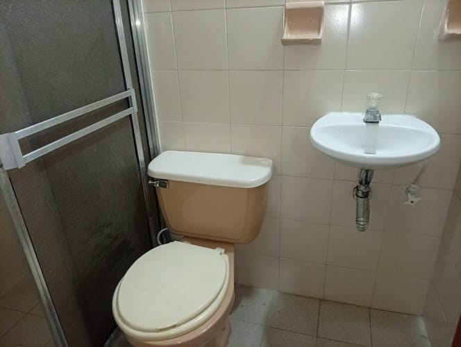 Apartamento de 2 alcobas en arriendo en La Milagrosa, Medellín, 60 m² · foto 9 de 14