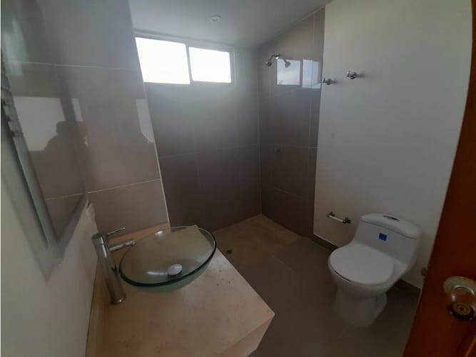 Apartamento de 3 alcobas en arriendo en Manga, Cartagena, 110 m² · foto 9 de 18