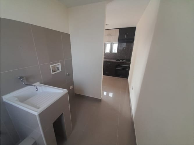 Apartamento de 3 alcobas en arriendo en Manga, Cartagena, 110 m² · foto 18 de 18