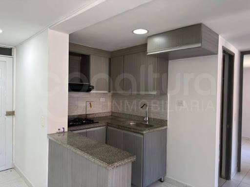 Apartamento de 3 alcobas en venta en Pajarito, Medellín, 50 m² · foto 3 de 17