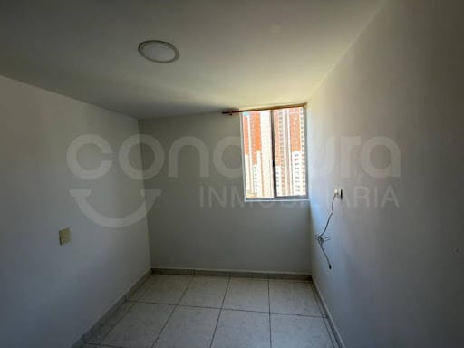 Apartamento de 3 alcobas en venta en Pajarito, Medellín, 50 m² · foto 8 de 17