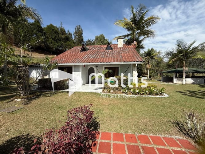 Finca en venta en Guapante, Guarne, 235 m² · foto 2 de 24