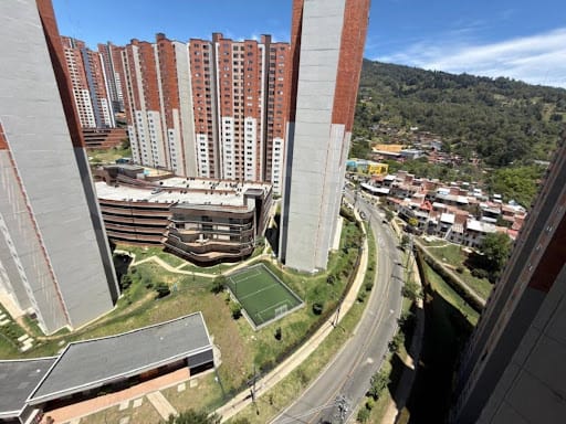Apartamento de 3 alcobas en venta en Pajarito, Medellín, 50 m² · foto 15 de 17