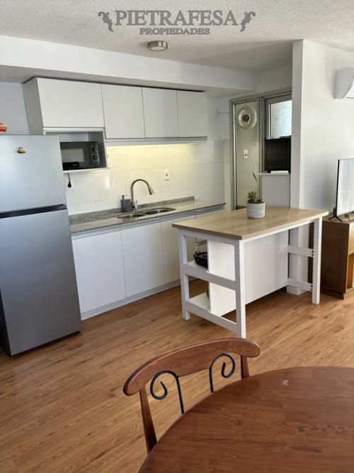 Apartamento en alquiler, 1 dormitorio, 1 baño, balcón. Amueblado. Brazo Oriental. · Foto 8