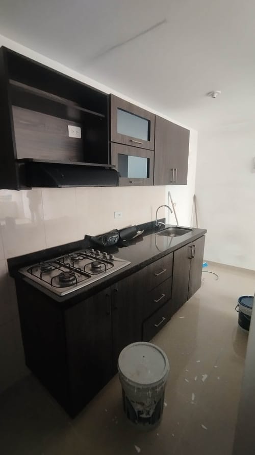 Apartamento de 3 alcobas en arriendo en Los Colores, Medellín, 87 m² · foto 7 de 24