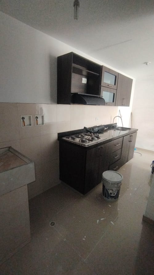 Apartamento de 3 alcobas en arriendo en Los Colores, Medellín, 87 m² · foto 8 de 24