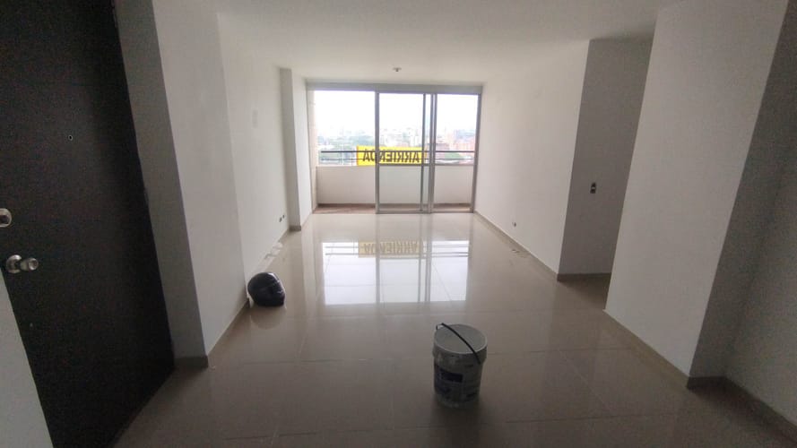 Apartamento de 3 alcobas en arriendo en Los Colores, Medellín, 87 m² · foto 9 de 24