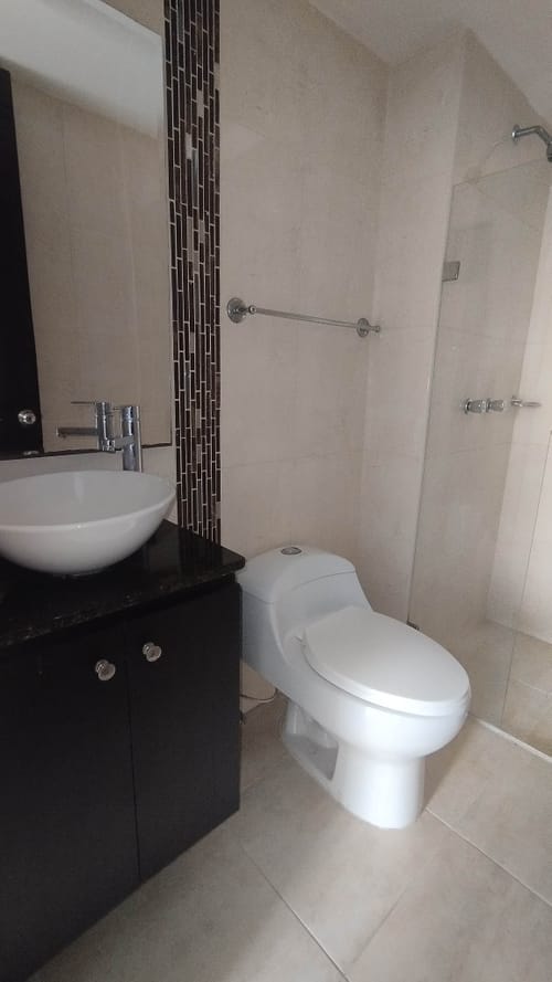 Apartamento de 3 alcobas en arriendo en Los Colores, Medellín, 87 m² · foto 14 de 24