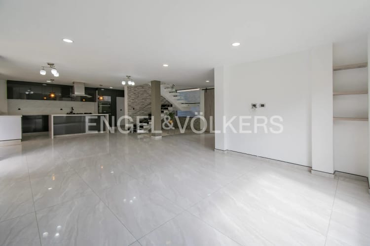 Casa de 4 alcobas en venta en Fonquetá, Chía, 217 m² · foto 2 de 20