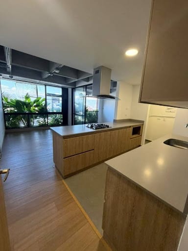Apartaestudio en arriendo en Loma Del Escobero, Envigado, 72 m² · foto 2 de 9
