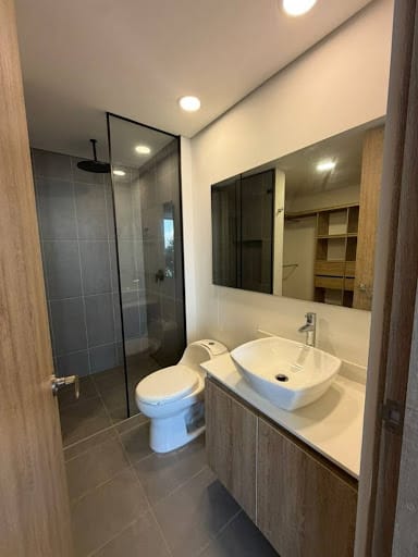 Apartaestudio en arriendo en Loma Del Escobero, Envigado, 72 m² · foto 8 de 9