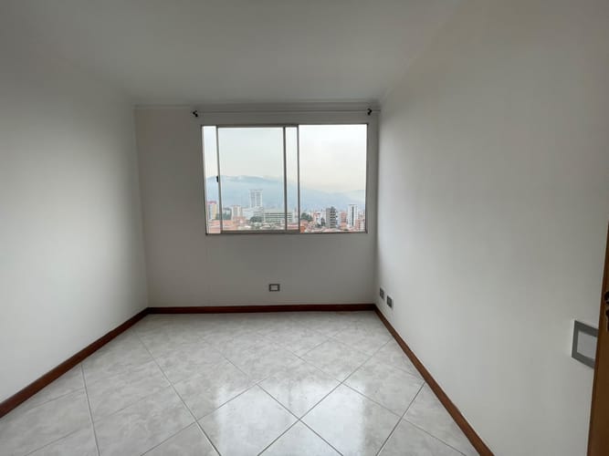 Apartamento de 3 alcobas en arriendo en Belén, Medellín, 95 m² · foto 13 de 14