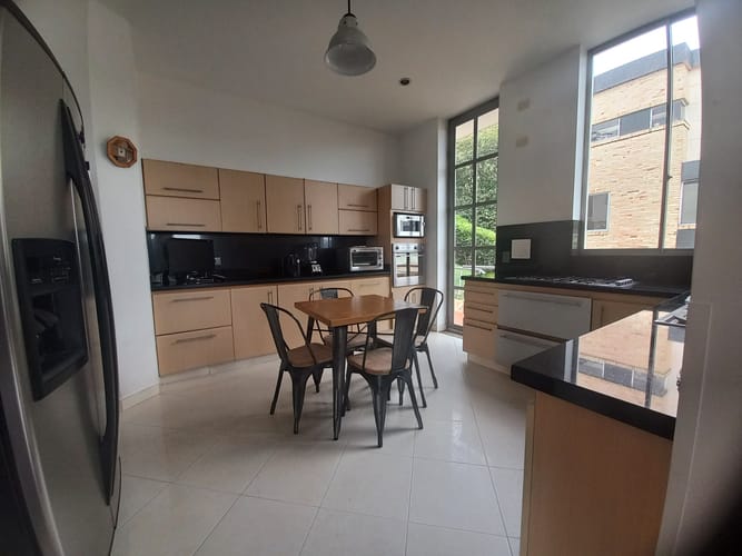 Casa de 4 alcobas en venta en Aposentos, Sopó, 355 m² · foto 10 de 11