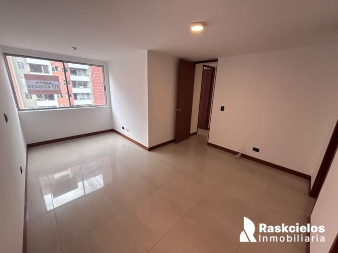 Apartamento de 3 alcobas en arriendo en Uribe Angel, Envigado, 104 m² · foto 5 de 15