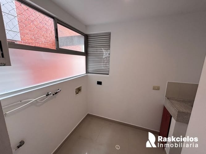 Apartamento de 3 alcobas en arriendo en Uribe Angel, Envigado, 104 m² · foto 15 de 15