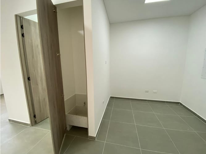 Consultorio en arriendo en Avenida Centenario, Armenia, 30 m² · foto 3 de 8