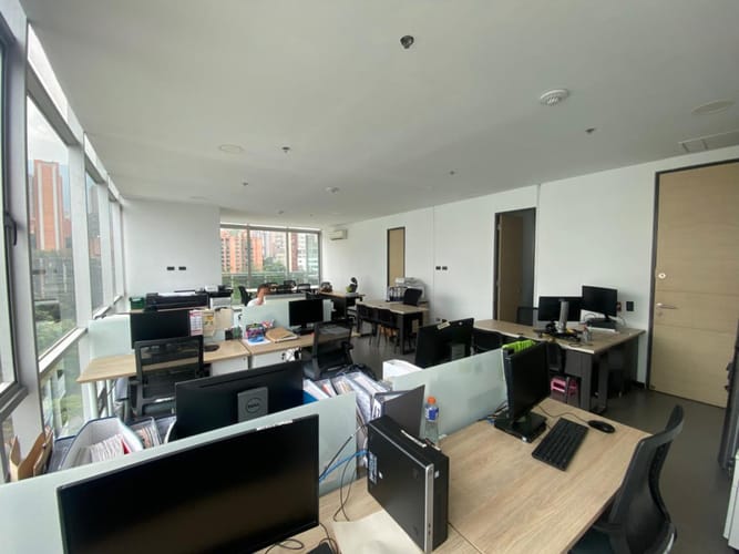 Oficina en arriendo en Manila, Medellín, 65 m² · foto 5 de 8