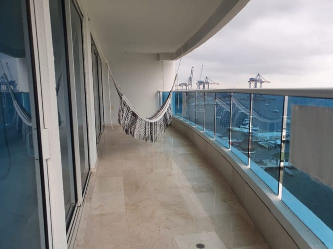 Apartamento de 3 alcobas en venta en Manga, Cartagena, 212 m² · foto 4 de 24