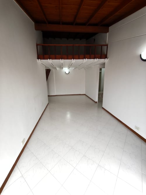 Apartamento de 3 alcobas en arriendo en Patio Bonito, Medellín, 96 m² · foto 4 de 20