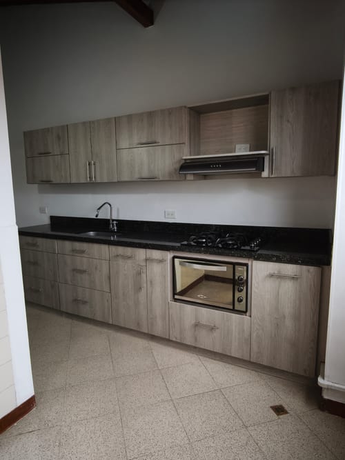 Apartamento de 3 alcobas en arriendo en Patio Bonito, Medellín, 96 m² · foto 6 de 20