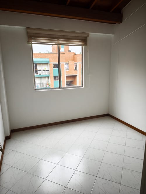 Apartamento de 3 alcobas en arriendo en Patio Bonito, Medellín, 96 m² · foto 13 de 20