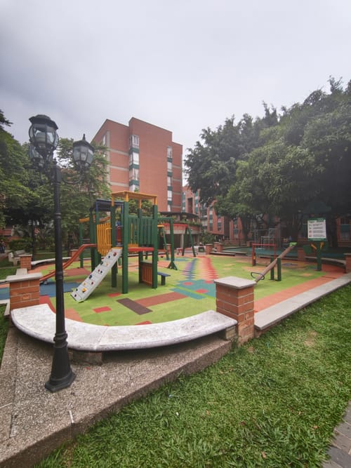 Apartamento de 3 alcobas en arriendo en Patio Bonito, Medellín, 96 m² · foto 19 de 20
