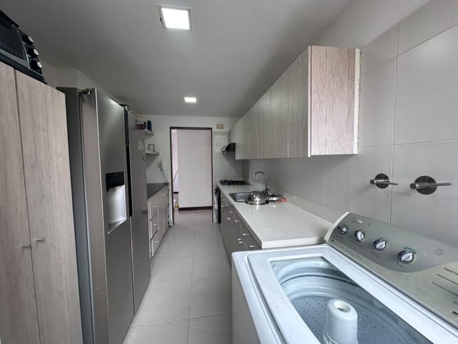 Apartamento de 3 alcobas en arriendo en El Poblado, Medellín, 98 m² · foto 5 de 17