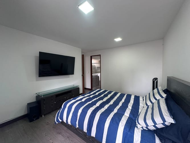 Apartamento de 3 alcobas en arriendo en El Poblado, Medellín, 98 m² · foto 9 de 17
