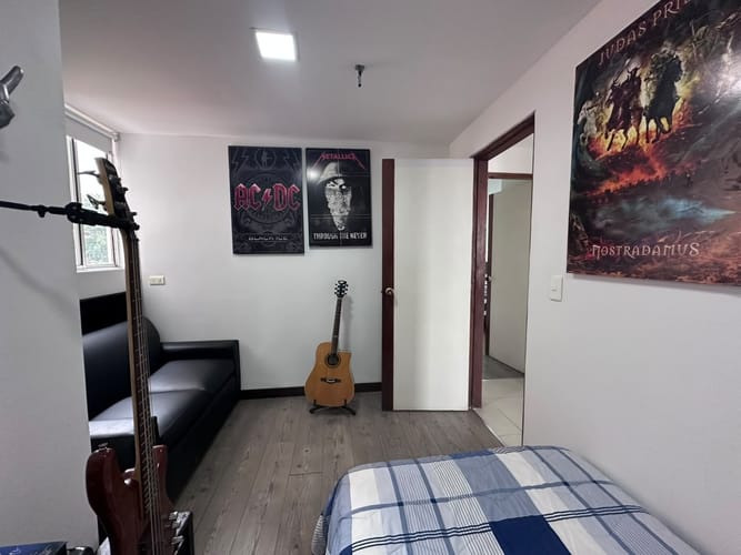 Apartamento de 3 alcobas en arriendo en El Poblado, Medellín, 98 m² · foto 14 de 17