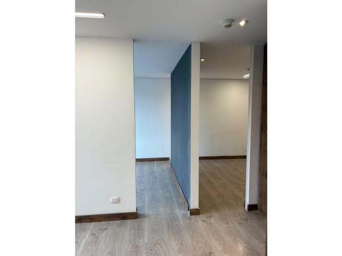 Oficina en venta en El Poblado, Medellín, 63 m² · foto 2 de 10