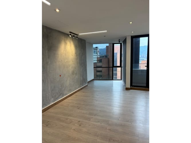 Oficina en venta en El Poblado, Medellín, 63 m² · foto 3 de 10