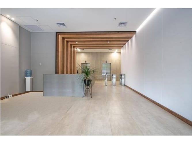Oficina en venta en El Poblado, Medellín, 63 m² · foto 8 de 10