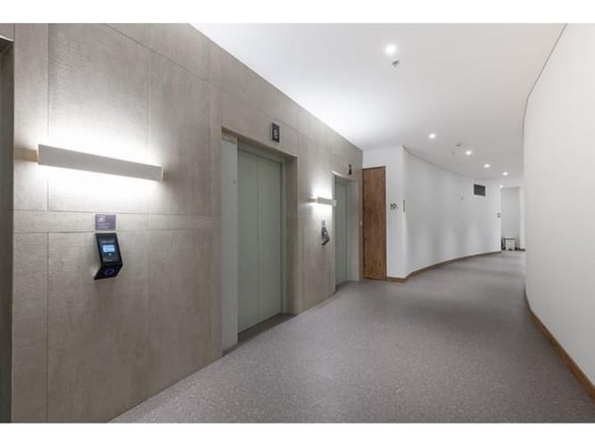 Oficina en venta en El Poblado, Medellín, 63 m² · foto 9 de 10