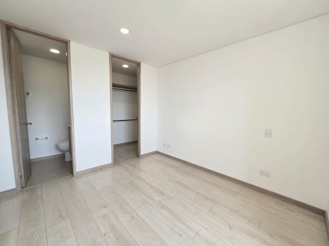 Apartamento de 3 alcobas en venta en Loma De La Doctora, Sabaneta, 67 m² · foto 16 de 24