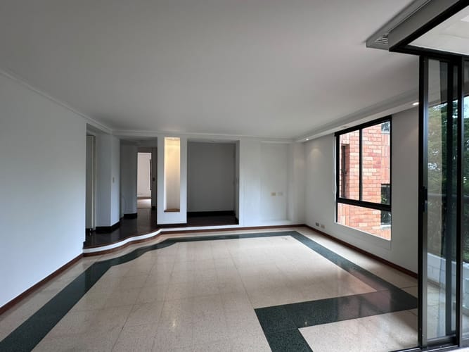 Apartamento de 3 alcobas en arriendo en El Poblado, Medellín, 106 m² · foto 8 de 17