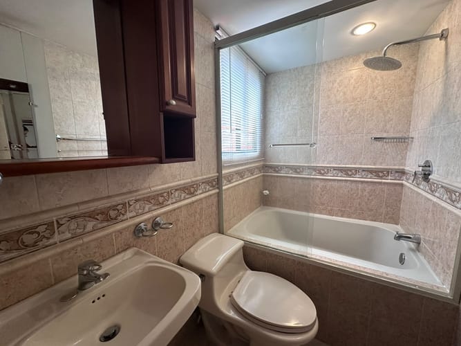 Apartamento de 3 alcobas en arriendo en El Poblado, Medellín, 106 m² · foto 17 de 17