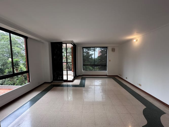 Apartamento de 3 alcobas en arriendo en El Poblado, Medellín, 106 m² · foto 2 de 17