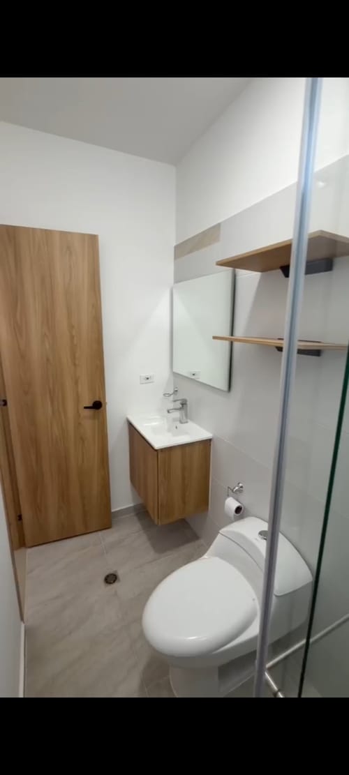 Apartamento de 2 alcobas en venta en Lagos Del Cacique, Bucaramanga, 53 m² · foto 2 de 17