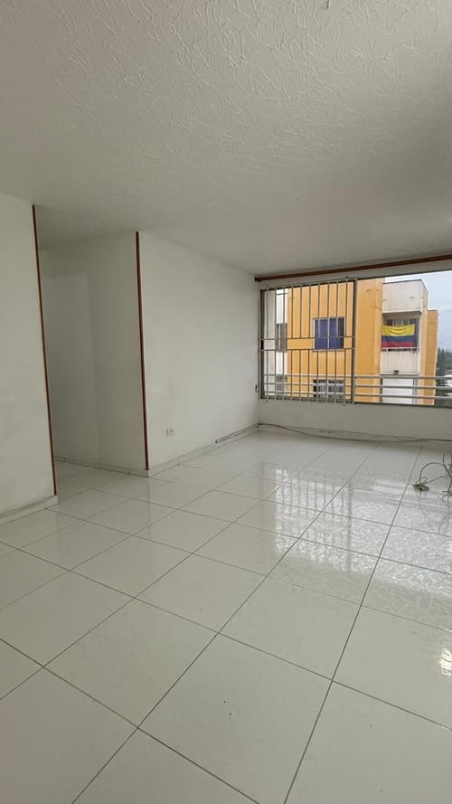Apartamento de 3 alcobas en arriendo en Napoles, Cali, 60 m² · foto 2 de 24