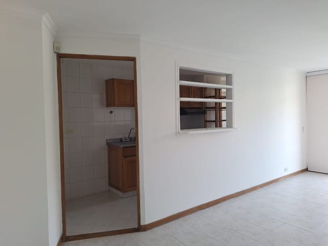 Apartamento de 1 alcoba en arriendo en Patio Bonito, Medellín, 54 m² · foto 2 de 15