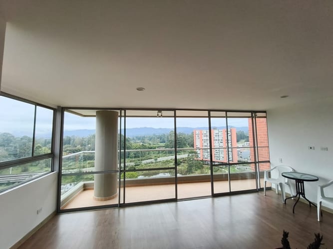 Apartamento de 2 alcobas en arriendo en El Porvenir, Rionegro, 73 m² · foto 3 de 14