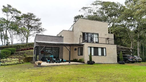 Finca en venta en El Carmen De Viboral, El Carmen de Viboral, 250 m² · foto 4 de 23